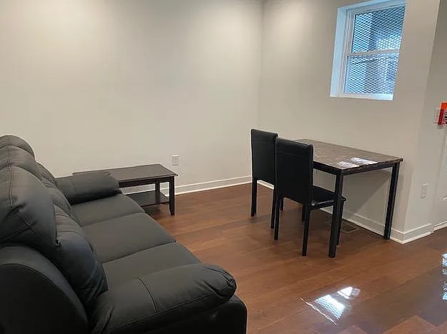 Photo - 112 S 43rd St