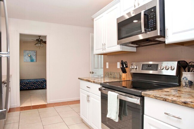 Photo - 458 SE Doat St