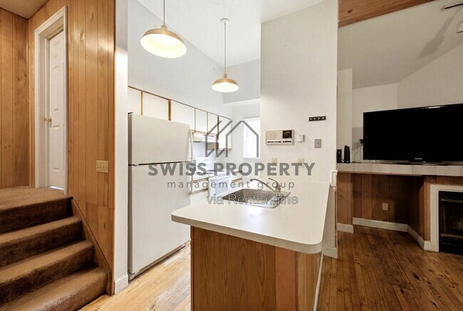 Photo - 275 E 16th Ave