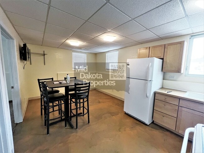 Photo - 200 W 7th Ave Unit 2 (down)