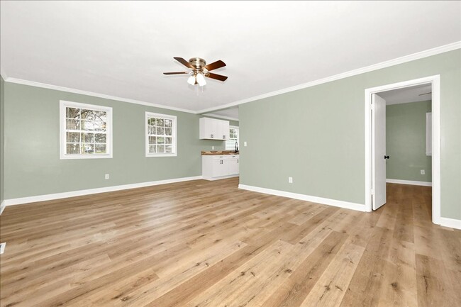 Photo - Charming 3-Bedroom 1.5 Bathroom Home in De...