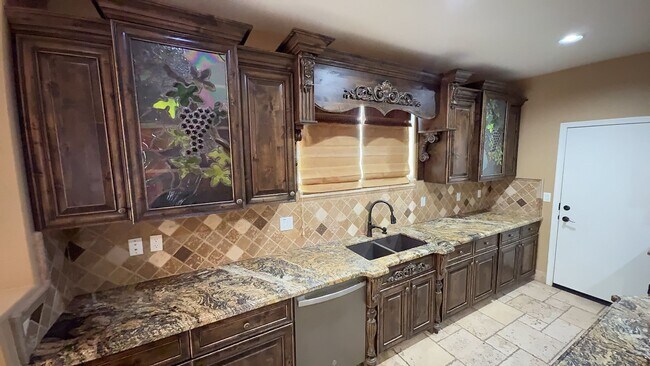 Photo - Beautiful 4 Bedroom - 2.5 Bath with Lots of Bonuses - Gilbert