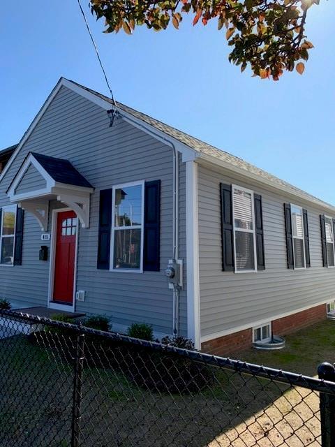 Building Photo - 415 Warren Ave