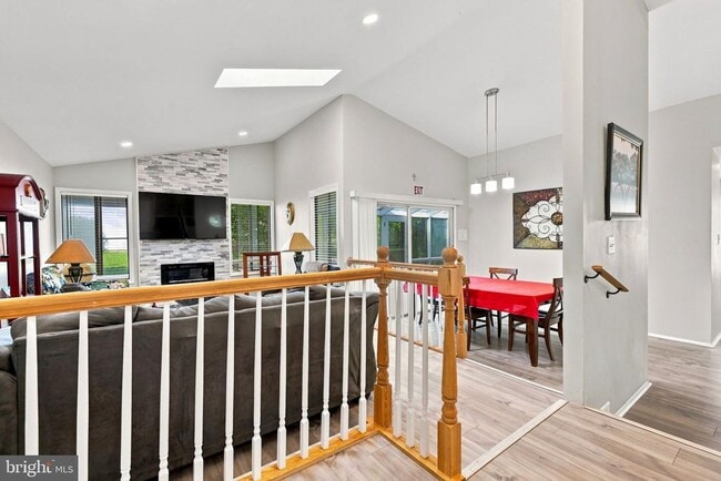 Photo - 109 Biscayne Ct