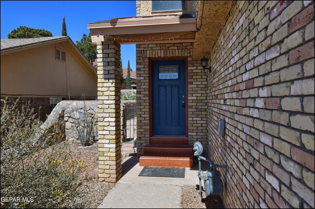 Photo - 7113 Orizaba Ave