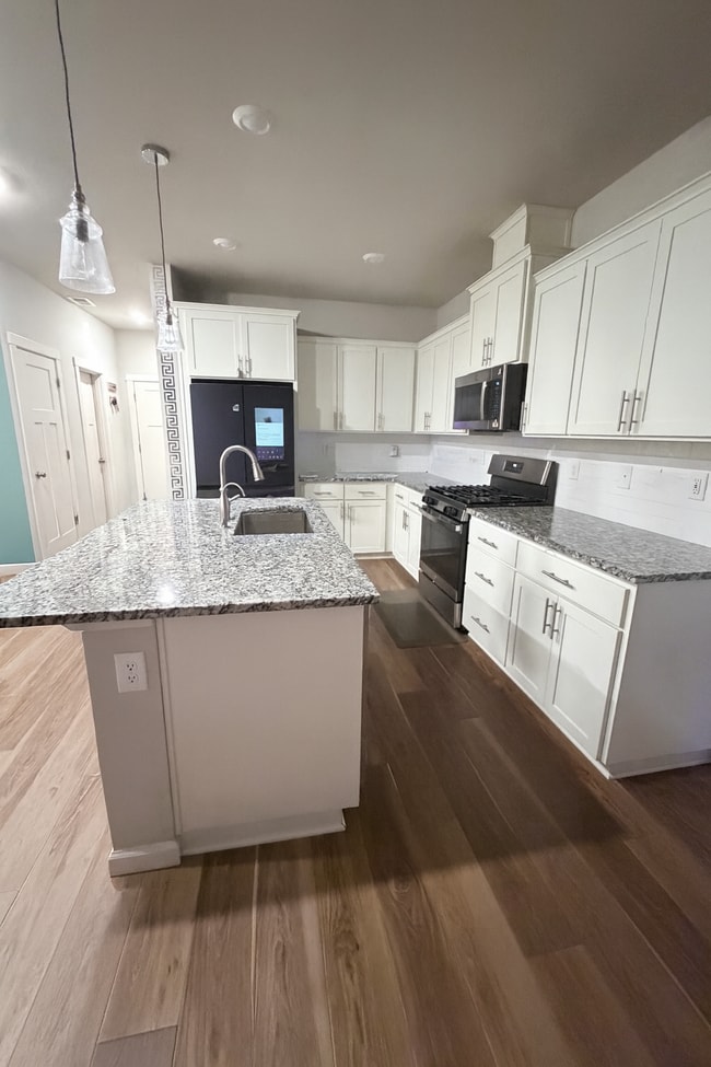 Kitchen - 8143 SE Leafhopper St