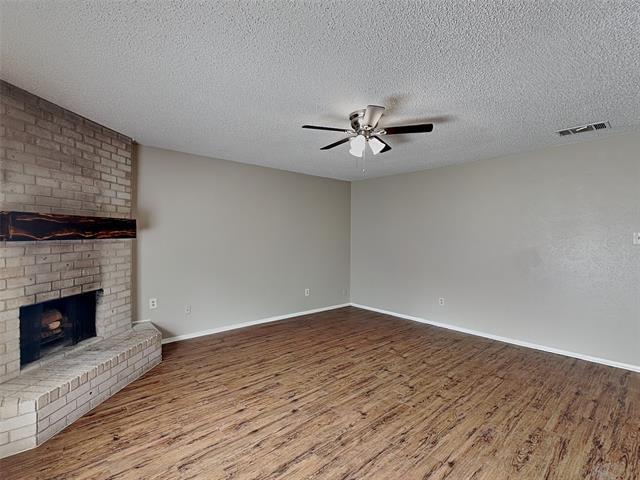 Photo - 701 Admiralty Way