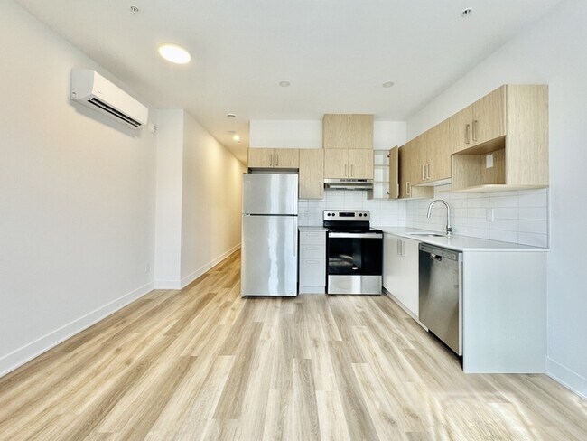 Photo - 2693 Bd Pie-IX