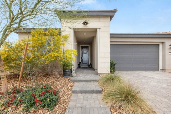 6 Sun Lily Ln