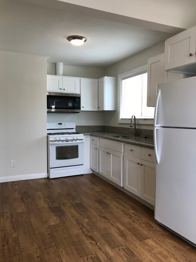 Photo - 4172 S Hobart Blvd Apartment Unit 4172