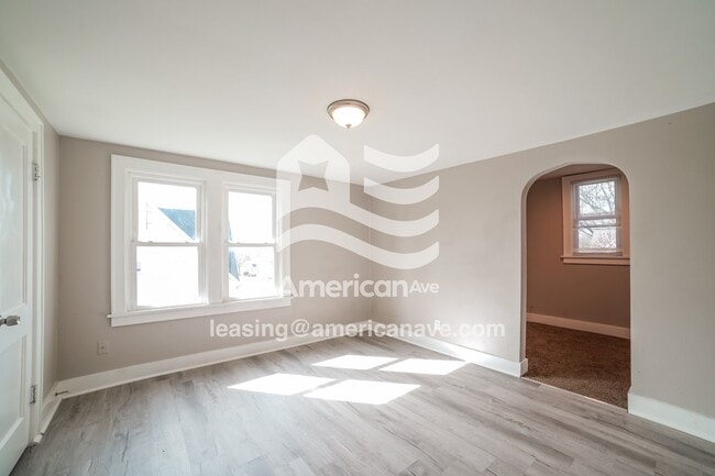 Photo - 110 Court Dr