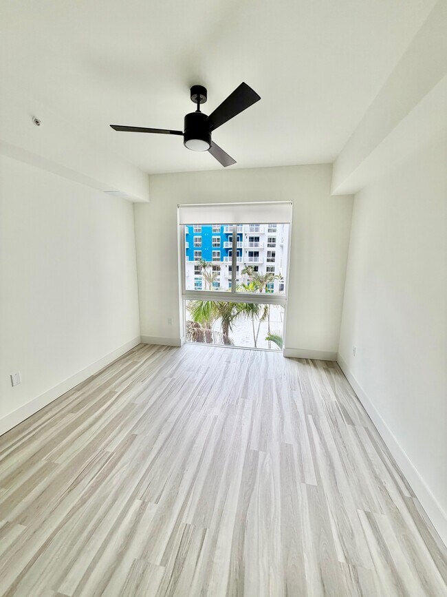 Photo - 18631 NE 25th Pl Unidad 601