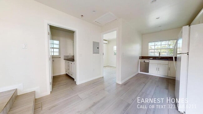 Building Photo - 19020 Sylvan St