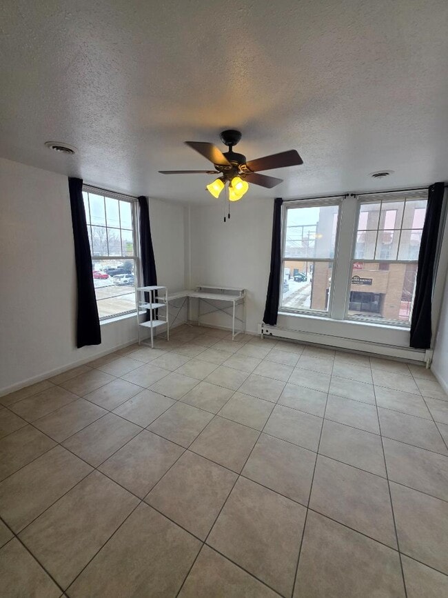 Photo - 311 E Thayer Ave