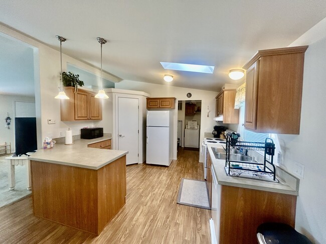 Photo - 8482 Cedar Way