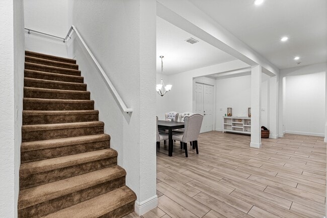 Photo - 6245 Arcadia Square