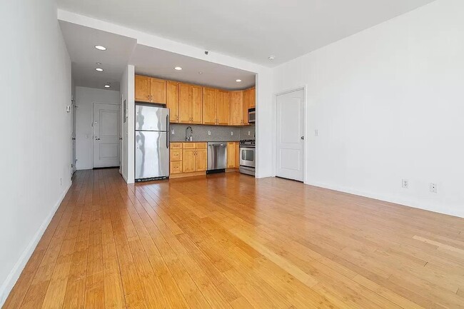 Photo - 504 W 136th St