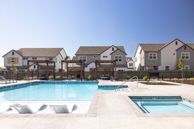 Building Photo - VellaTerra Rental