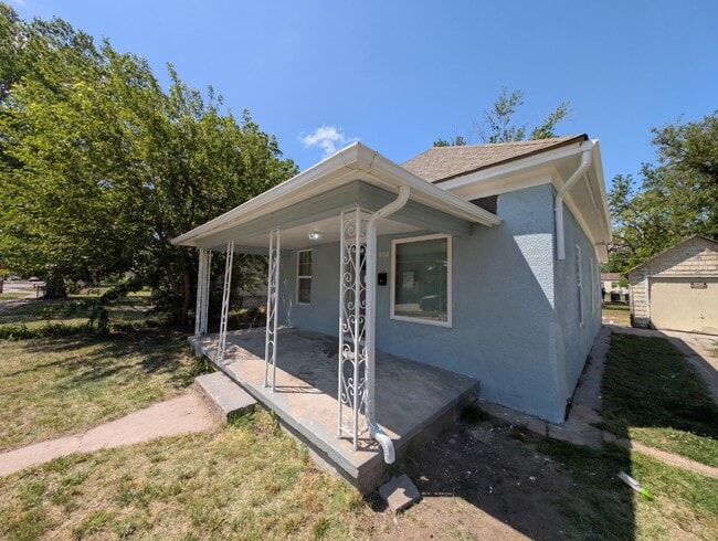Photo - 804 E 8th Ave