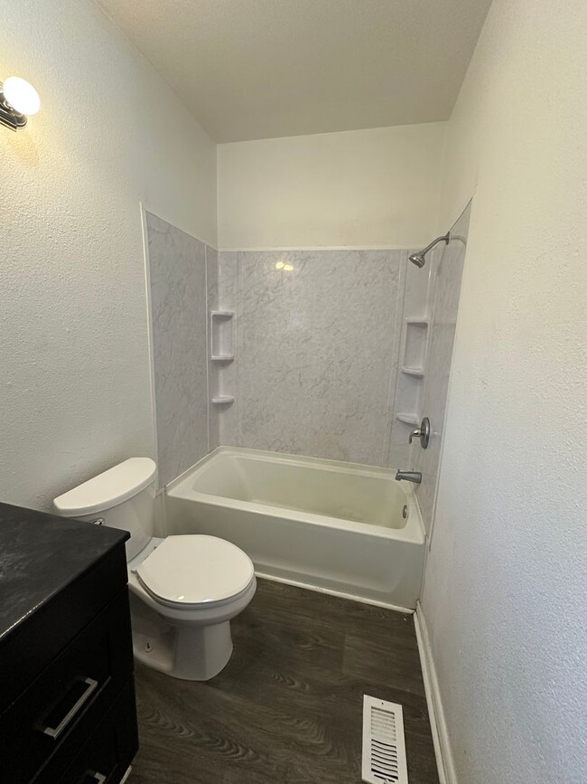 Photo - 2 Bed / 1 Bath House