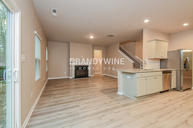 Photo - 398 Panhandle Pl