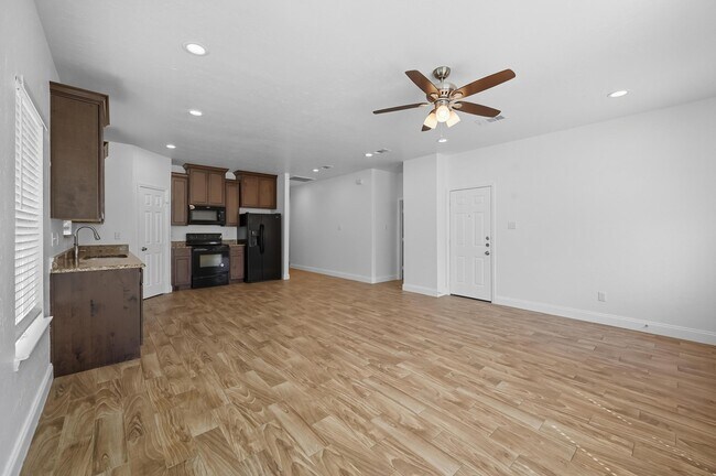 Photo - 1714 Oneal St