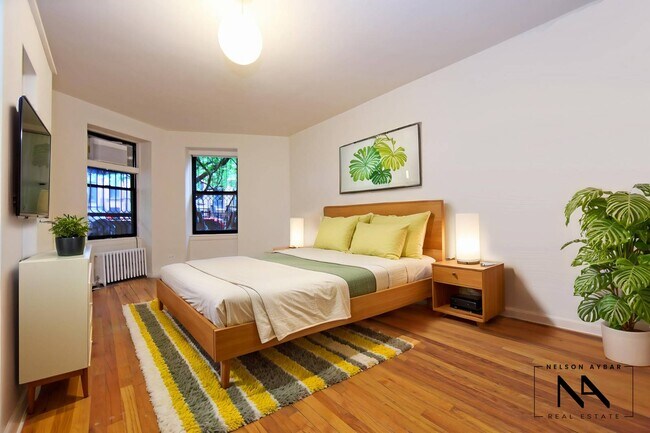 Building Photo - 873 Union St Rental