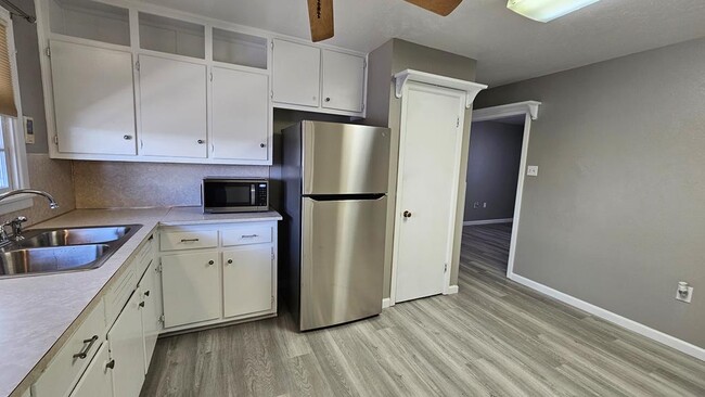 Photo - 1519 E 43rd St