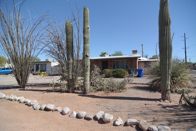 Photo - Charming 2 Bedroom 1 Bath Home! Central Tucson Location!