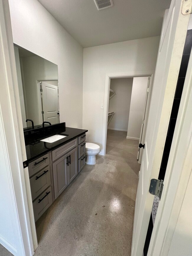 Photo - 2232 J E Woody Rd