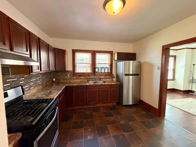 Photo - 215 N Woodland Ave