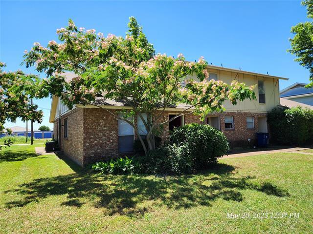 Photo - 429 SW Thomas St Townhome