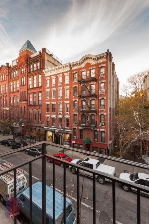 Photo - 47 1/2 1st Street (2nd & 1st Ave), #4F Unidad 4F