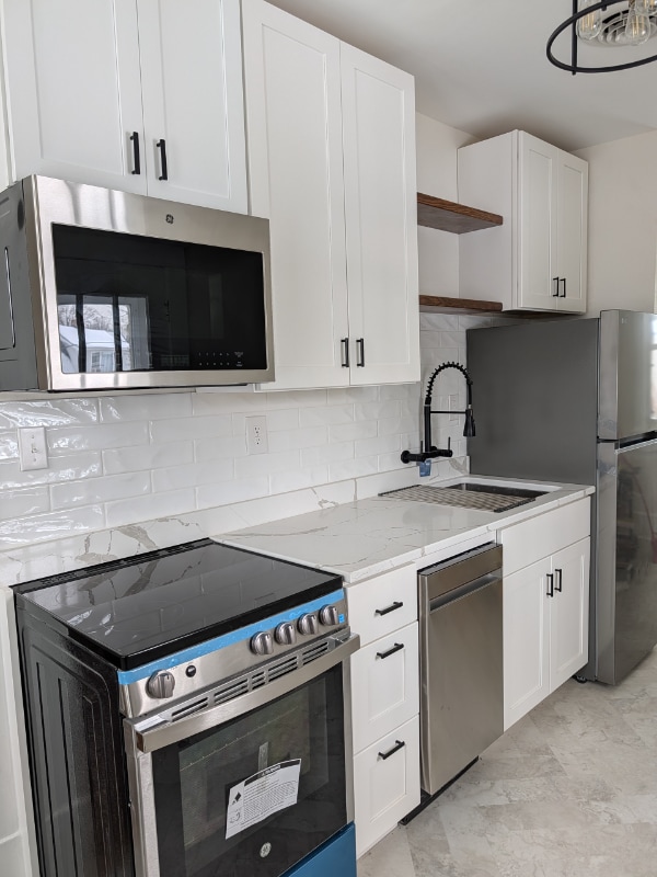 Building Photo - 2226 Windsor Ave SW