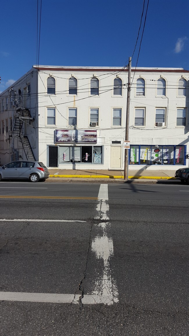 Fachada del hotel - 301 S Maryland Ave