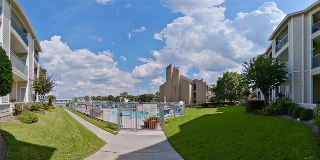 Photo - 12800 Melville Dr Unit 306