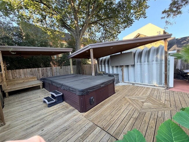 Photo - 3911 Barnes St