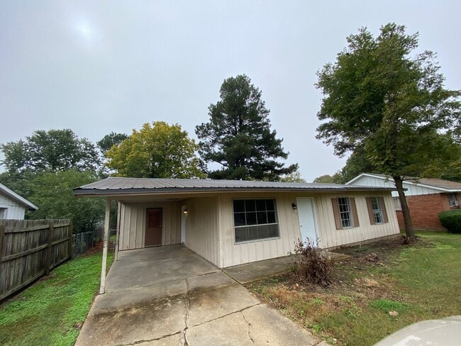 Remodeled 3bed/2bath house - Remodeled 3bed/2bath house