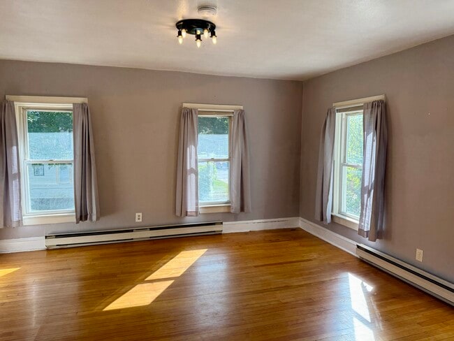 Photo - 90 Oak St Unit 2