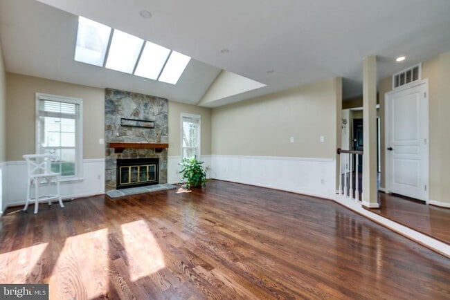 Building Photo - 12010 Sugarland Valley Dr Rental
