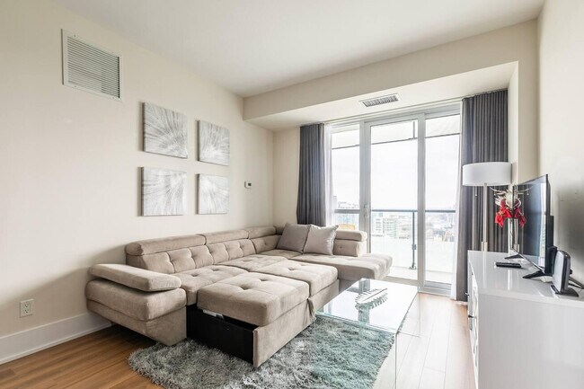 Photo - 299 Front St W Unit ID1037077P