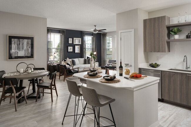 Photo - Aventon Soraya