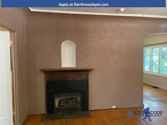 Photo - Great 2 Bedroom 1 Bath Cottage Style Home ...