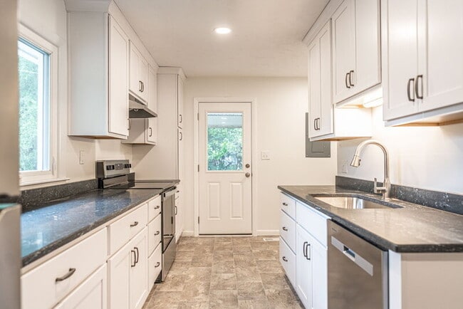 Photo - 1290 W Wisconsin Ave