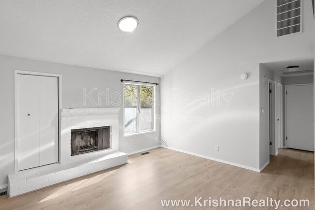 Photo - 9957 SW Scott Ct