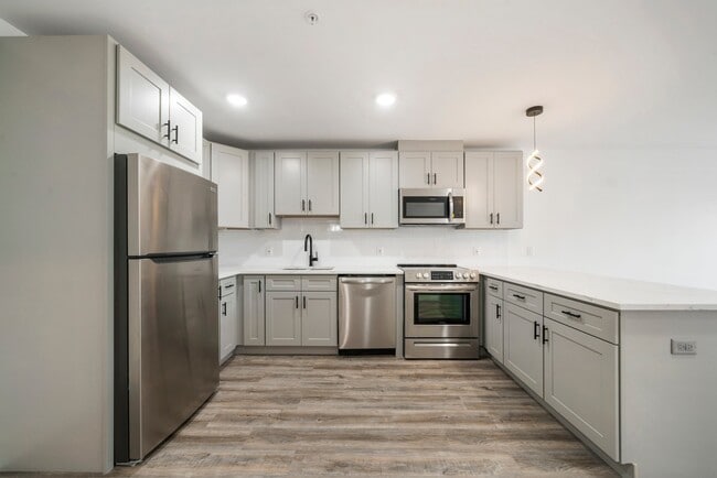 242 Spring St Unit 302