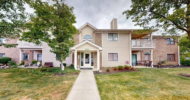 Building Photo - 6775 Meadow Creek Dr Rental