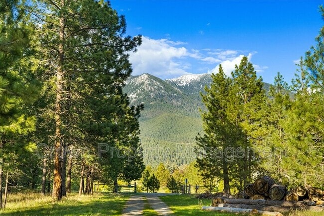 Photo - 495 Van Sant Rd