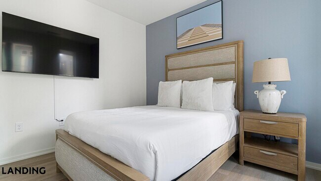 Photo - 318 W Corporation St Unit 1-220