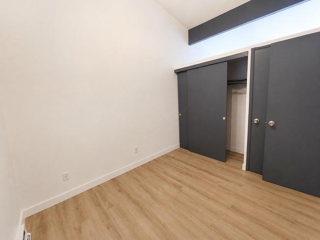 921 N 96th St Unit 16